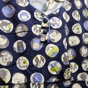 Dickies Scrub Top Women's Medium Veterinary Animals Cat Dog Bird Blue